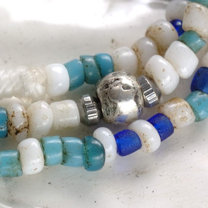 on the sunny side of the street 110-115 Bl item photo4