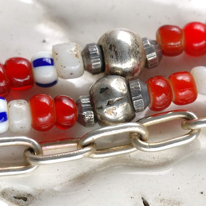 on the sunny side of the street 110-115 Red item photo3