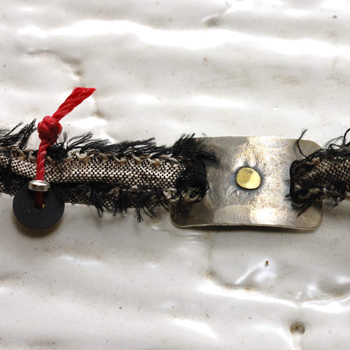 on the sunny side of the street 110-202 Beige item photo2