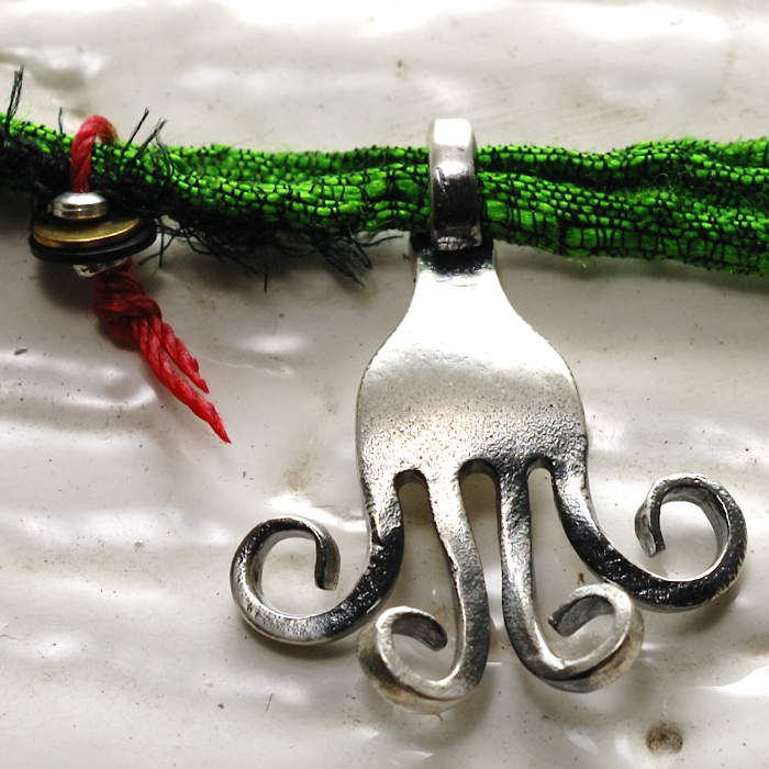 on the sunny side of the street 110-217 Green item photo2