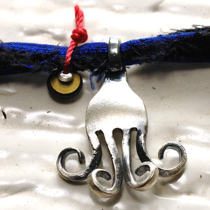 on the sunny side of the street 110-217 Navy item photo2