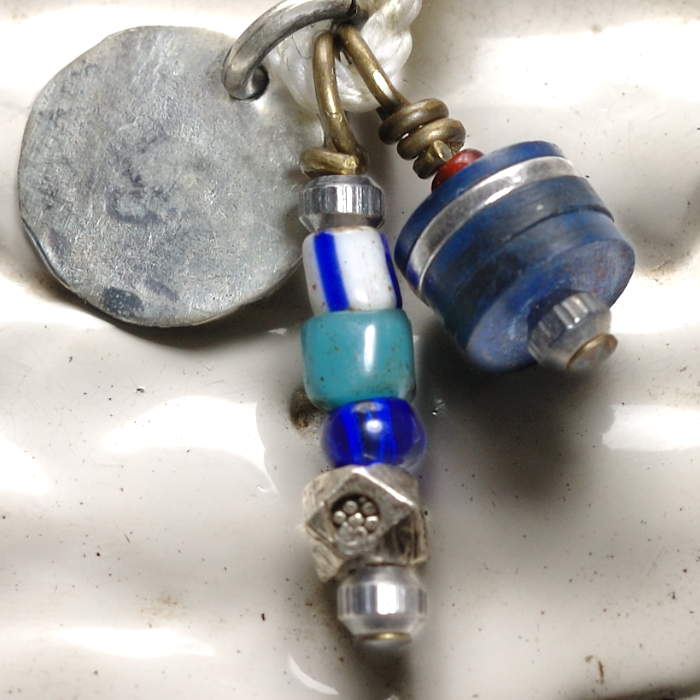 on the sunny side of the street 210-211 white item photo2