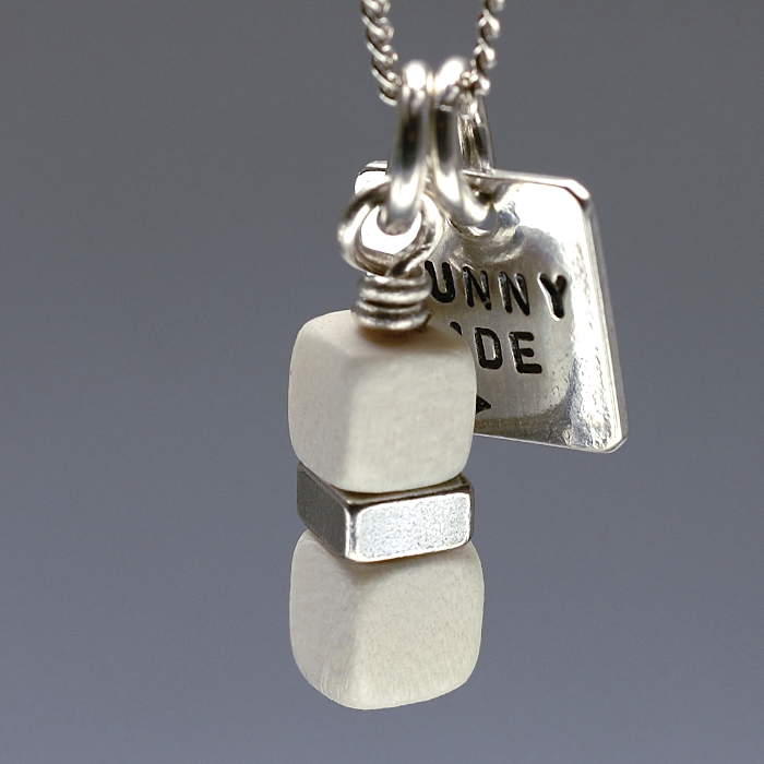 on the sunny side of the street 410-508 white item photo3