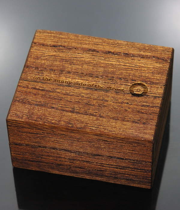 on the sunny side of the street 610-267 gold option photo1